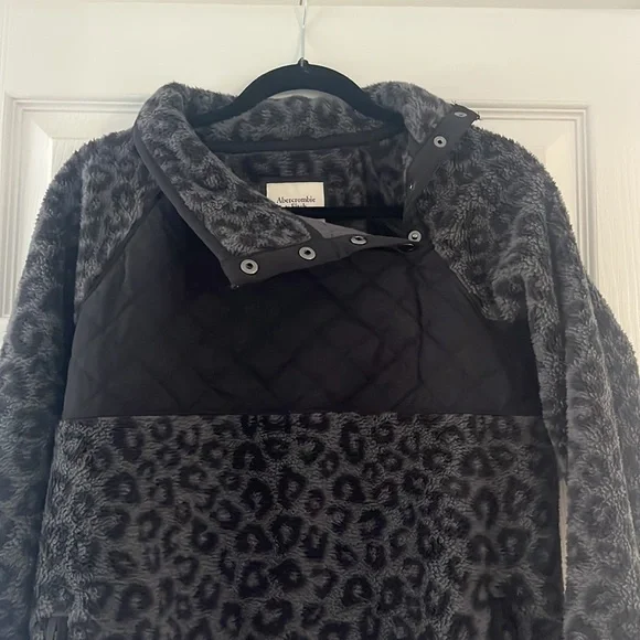 Abercrombie & Fitch Button Up Jacket - Picture 3 of 8